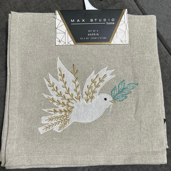 NWT S/4 Max Studio Napkins White Dove Olive Branch Embellished 20”x20” Gold NWT - Picture 2 of 6